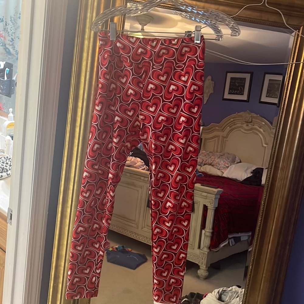 Super soft Valentine leggings